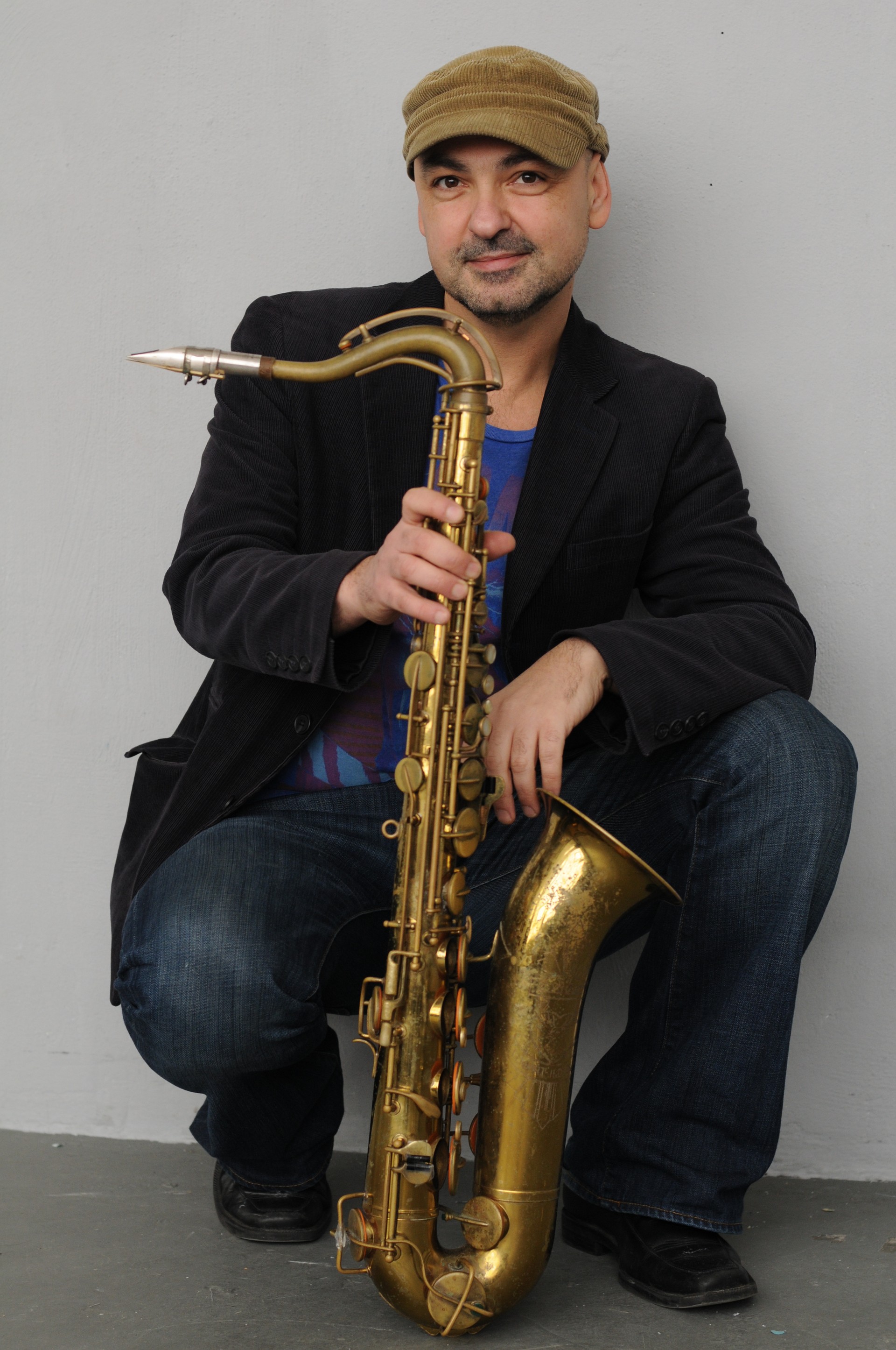 O saxofonista Márcio Tubino apresenta o show instrumental “ARTet”