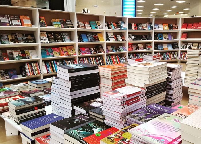 Feira Top Livros com mais de 20 mil obras pelo preço único de R$ 10 reais