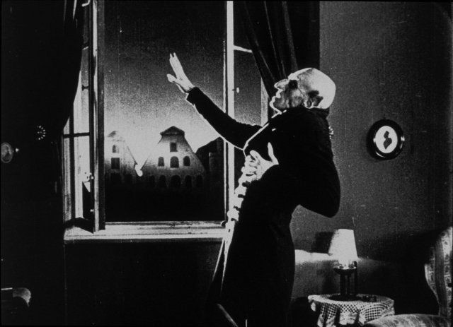Sessão especial Cinema ao Vivo do clássico "Nosferatu" trilhado ao vivo pelos Skrotes