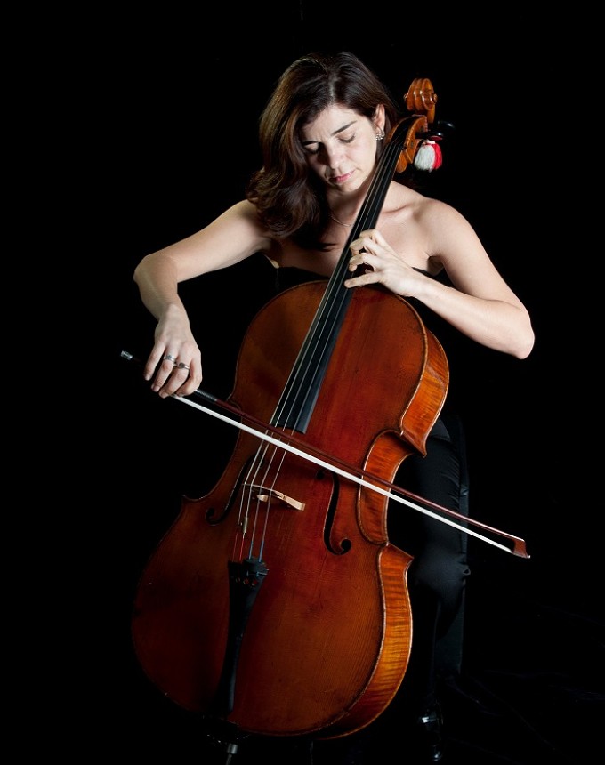 Recital gratuito de violoncelo solo com Milene Aliverti