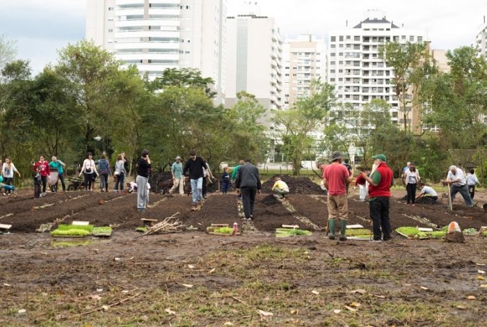 Mutirão para implantar horta medicinal e palestra do ambientalista Alesio Dos Passos Santos