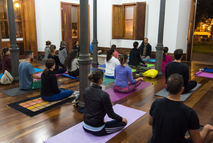 Aulas gratuitas de Yoga no Palácio Cruz e Sousa