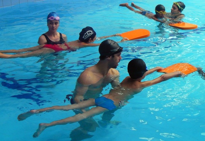 Udesc abre inscrições para minicurso gratuito de natação infantil