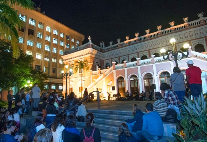 Show gratuito de jazz no jardim do Palácio Cruz e Sousa com Trio Time Travelers