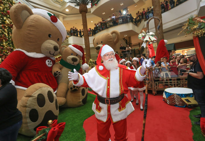 Programação de Natal do Shopping Iguatemi com Papai Noel, oficina infantil, promoção e decoração temática