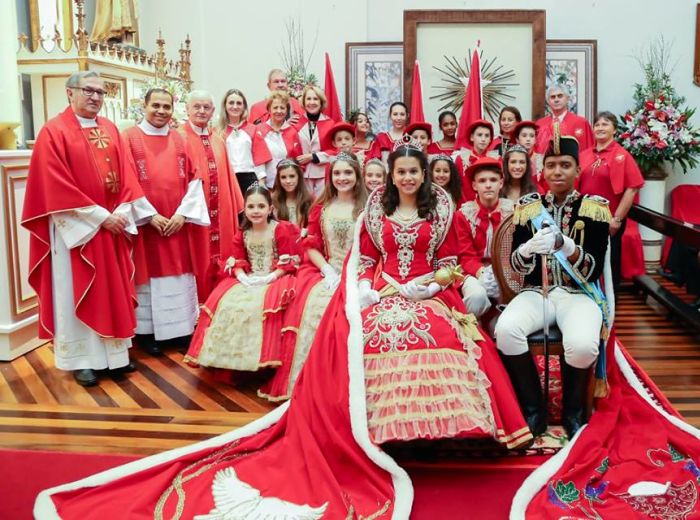 Entrega do Registro da Festa do Divino Espírito Santo como patrimônio cultural imaterial de Santa Catarina