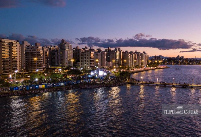 Jogos da Copa do Mundo terão transmissão na Beira Mar com shows gratuitos