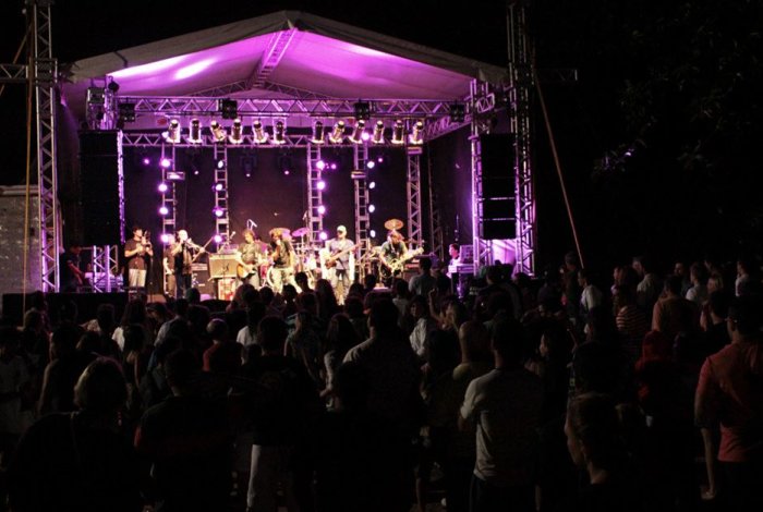 6ª Festa da Tainha da Barra da Lagoa terá 8 shows musicais, food parks e diversas atrações