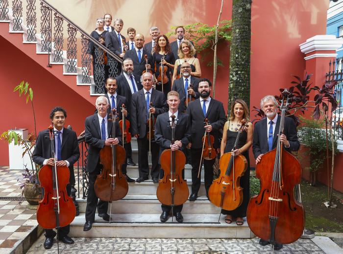 Concerto gratuito da Camerata Antiqua de Curitiba e violinista italiana Olivia Centurioni - Mia Cara