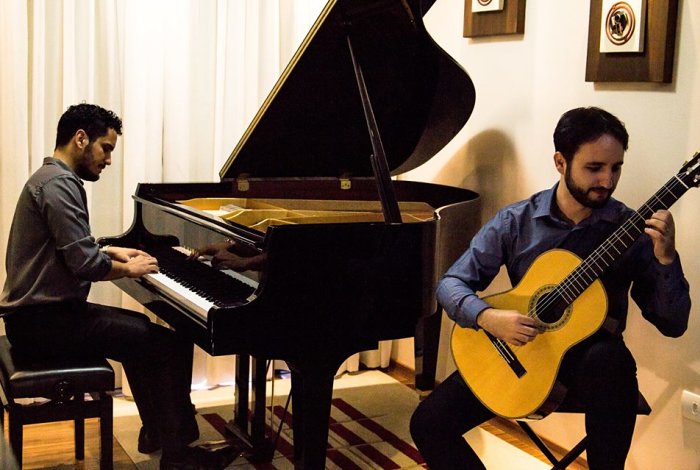 Udesc promove concerto gratuito de piano e violão do Duo Premier