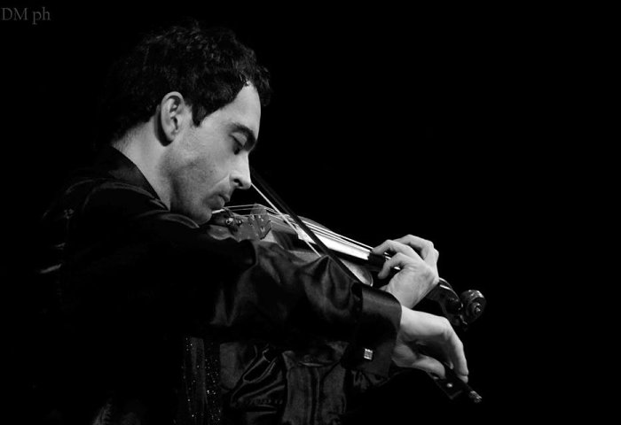 Udesc realiza roda de conversa e recital gratuito com violinista italiano Matteo Cossu