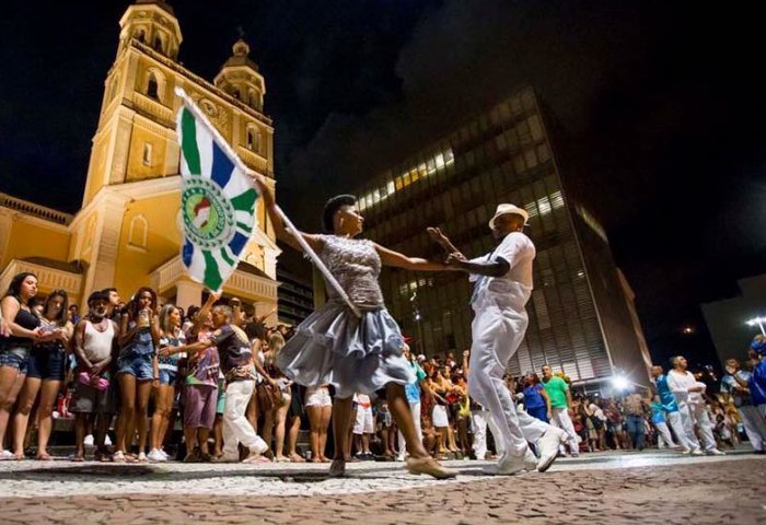 Escolas de samba fazem ensaios técnicos e em volta da Praça XV para o Carnaval Florianópolis 2020
